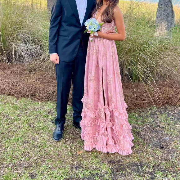 V.Champman Scarlett Gown - Picture 3 of 3